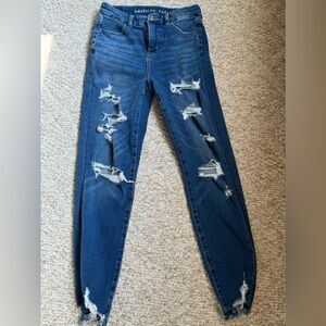 American Eagle Distressed stretchy jeans